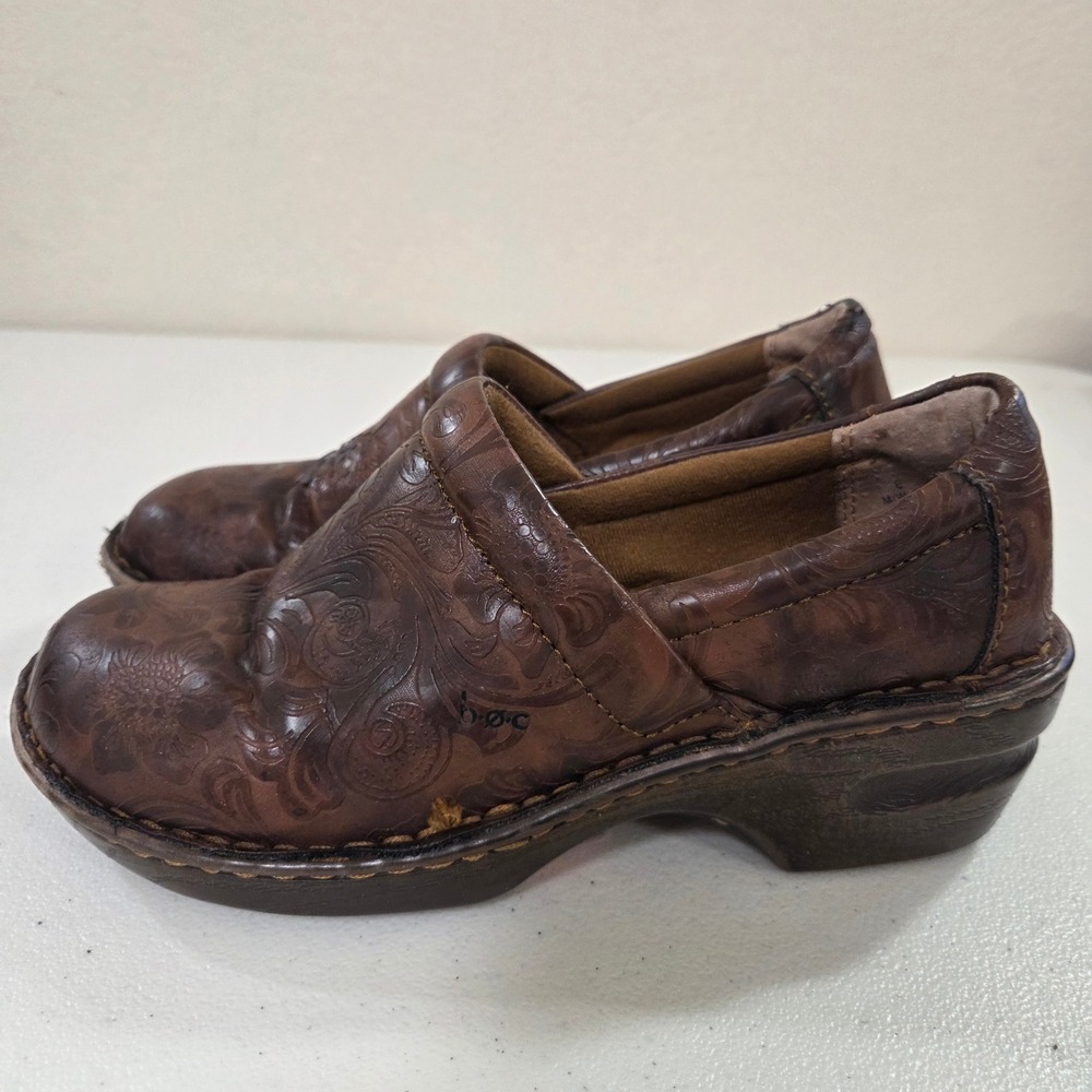 b.o.c. Born Concept Brown Paisley Tooled Clogs Mules C45789 Womens 8 EU 39